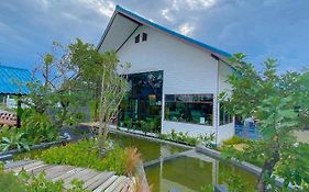 Srihome ยายศรีโฮมแอนแคมป์ปิ้ง